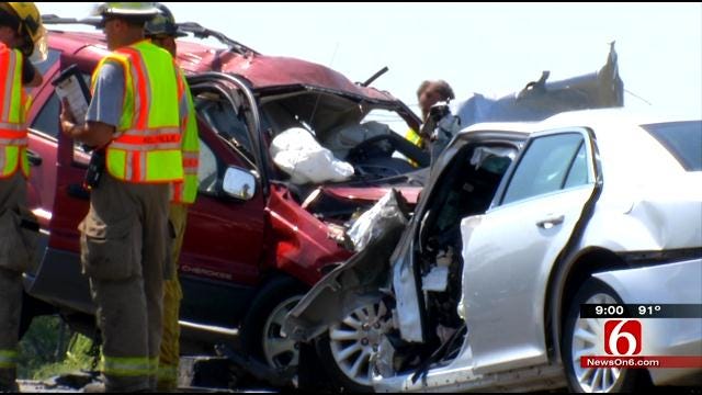3 Killed In Head-On Crash On Highway 33 West Of Turner Turnpike