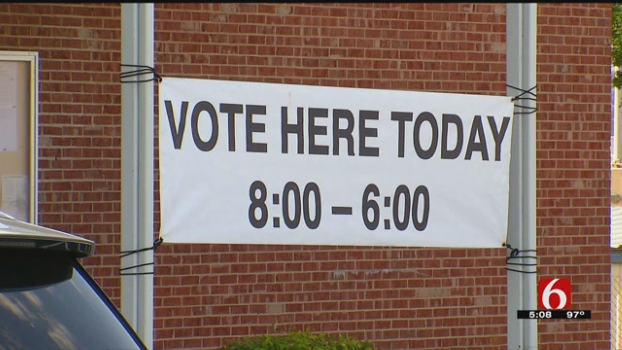 Oklahoma Early Voting Begins With Candidates Casting Ballots