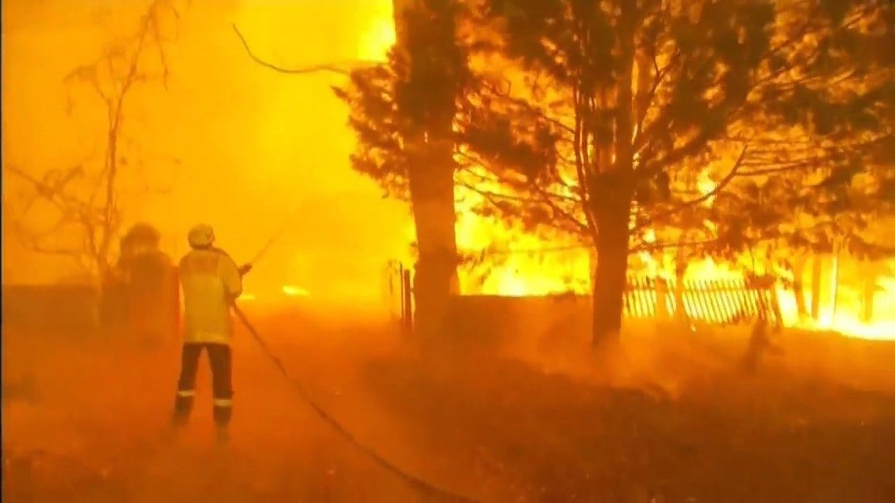Critics Slam Decision To Go Ahead With New Year's Fireworks In Sydney During Wildfire Crisis