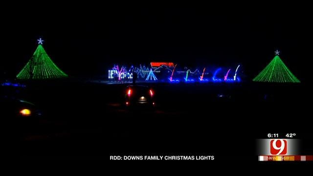 Red Dirt Diaries: Downs Family Christmas Lights Display