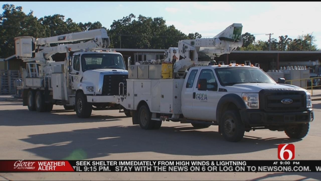 Oklahomans Line Up To Help With Hurricane Matthew Relief