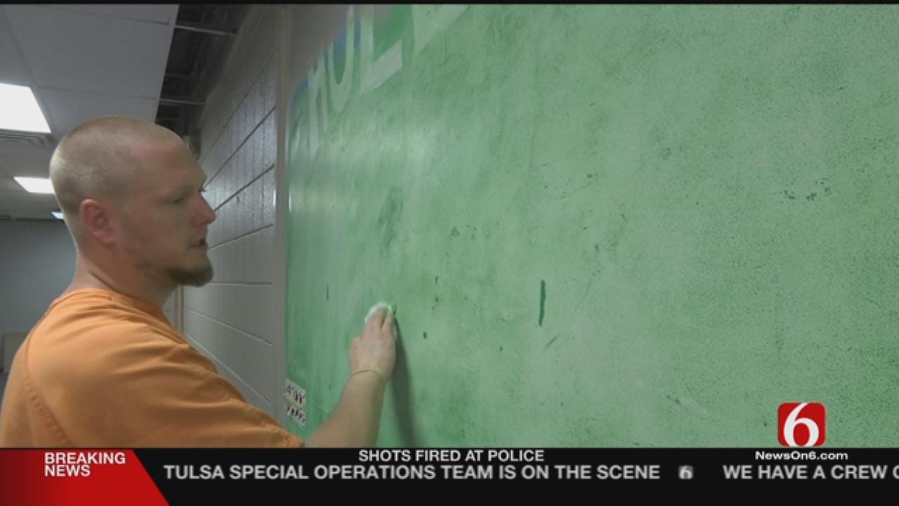 Rogers County Inmates Go To Work To Give Back