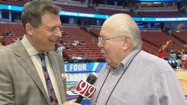 Dean Goes 1-on-1 With Verne Lundquist