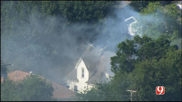 WEB EXTRA: Bob Mills SkyNews 9 Flies Over NW OKC House Fire