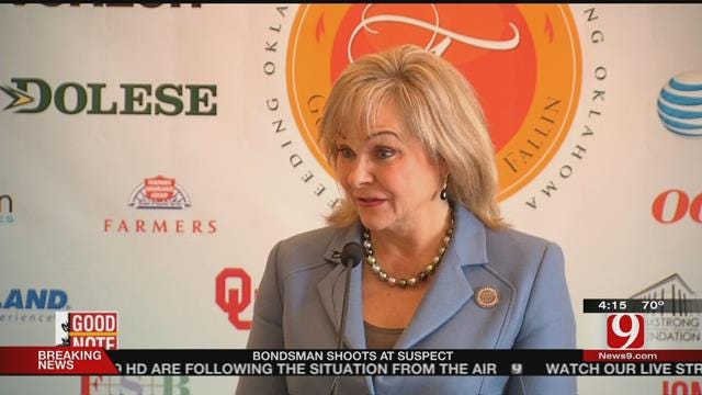 Gov. Fallin Launches 6th Annual Feeding Oklahoma Food Drive