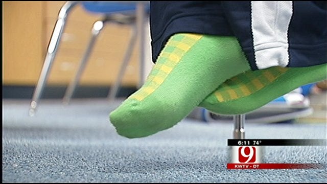 Students Go Without Shoes To Raise Awareness