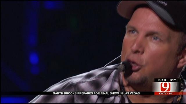 Garth Brooks Talks Exclusively With Amanda Taylor