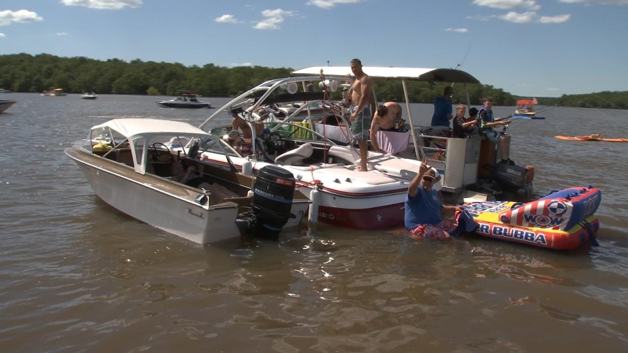 Boaters Flock To Skiatook Lake Despite Above-Normal Levels