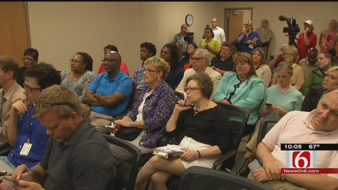 Public Expresses Opinions Over Tulsa County Sheriff's Office