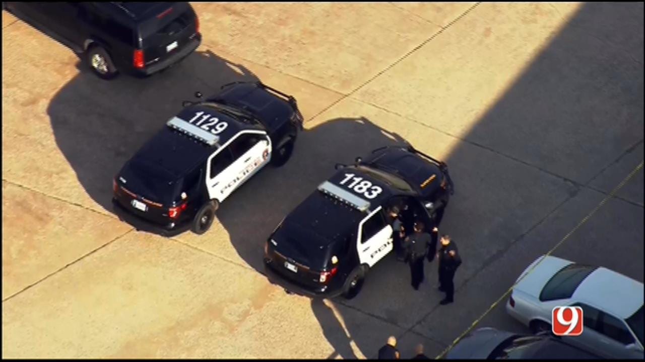 WEB EXTRA: SkyNews 9 Flies Over 'Active Shooter' Situation In Norman