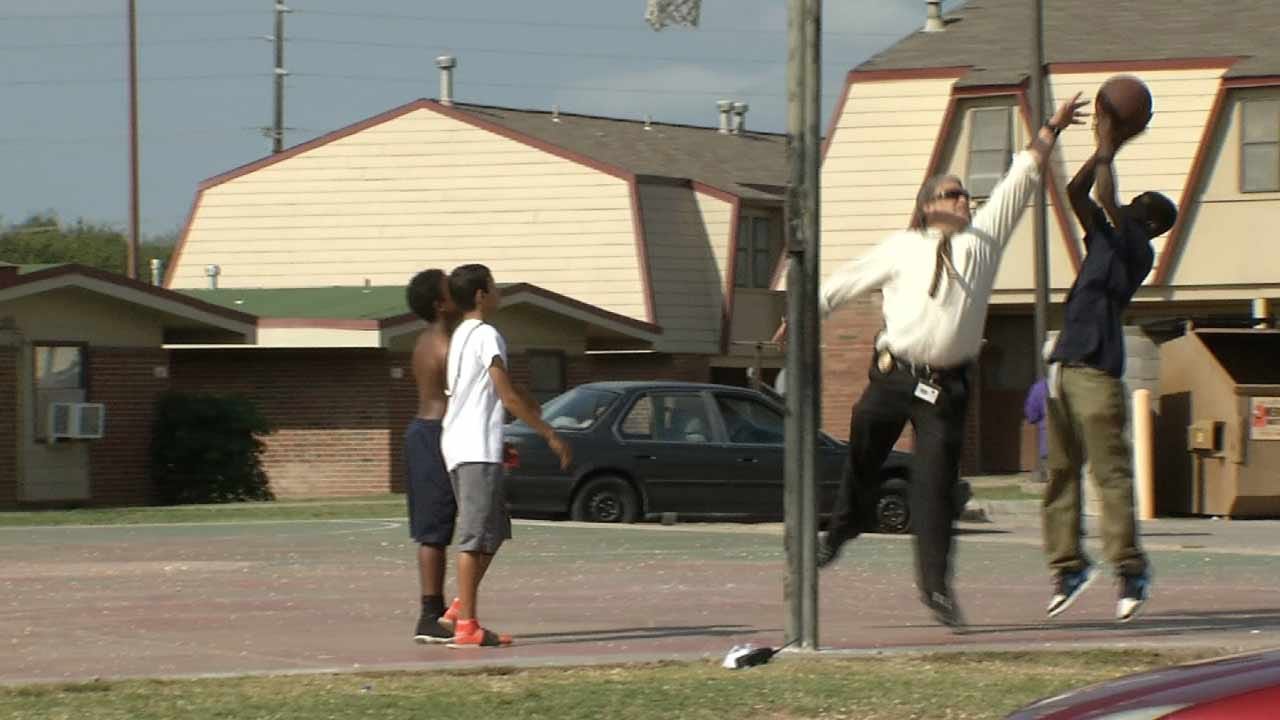 TPD Lead Homicide Detective Takes Timeout To Connect With Kids