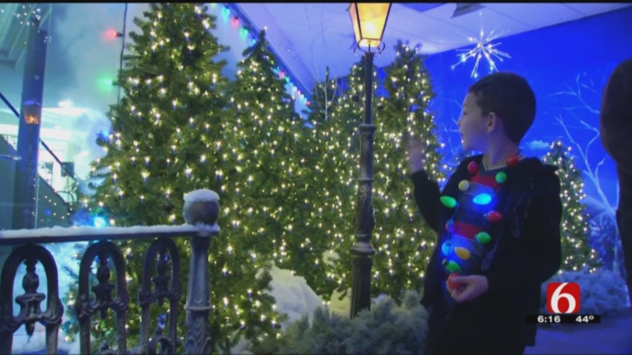 'Kringle's Christmas Land' Opens At Promenade Mall