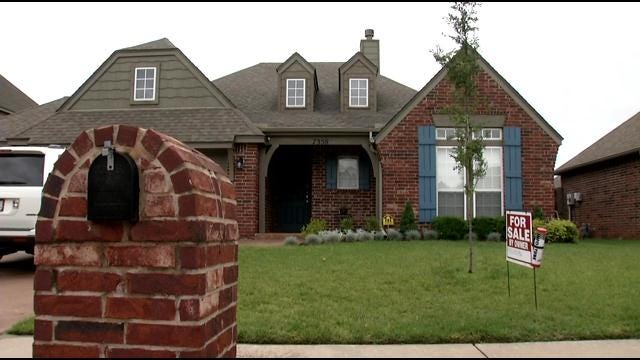 Man Posing As Interested Home Buyer Puts Bixby Woman On Alert