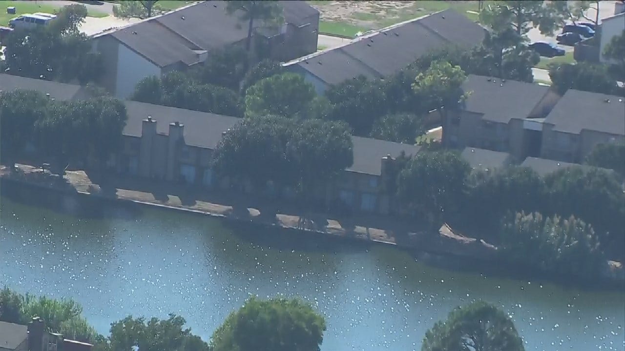 Tulsa Police Investigate After Body Found Near Tulsa Shoreline Apartments