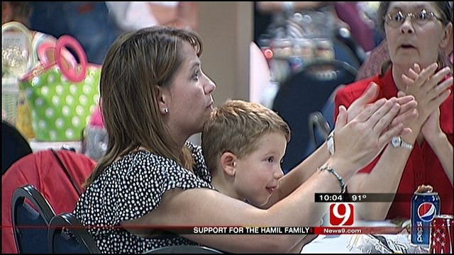 Oklahomans Turn Out For Hamil Fundraiser