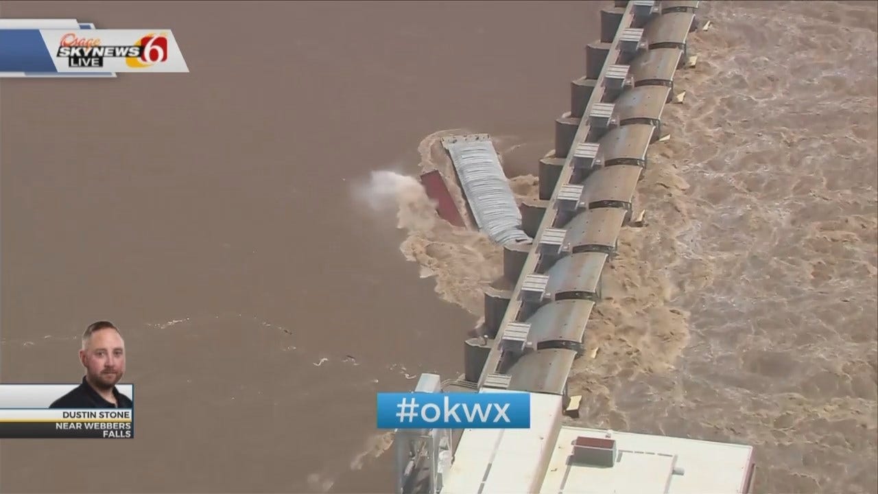 WATCH: Runaway Barges Crash Into Lock & Dam On Arkansas River