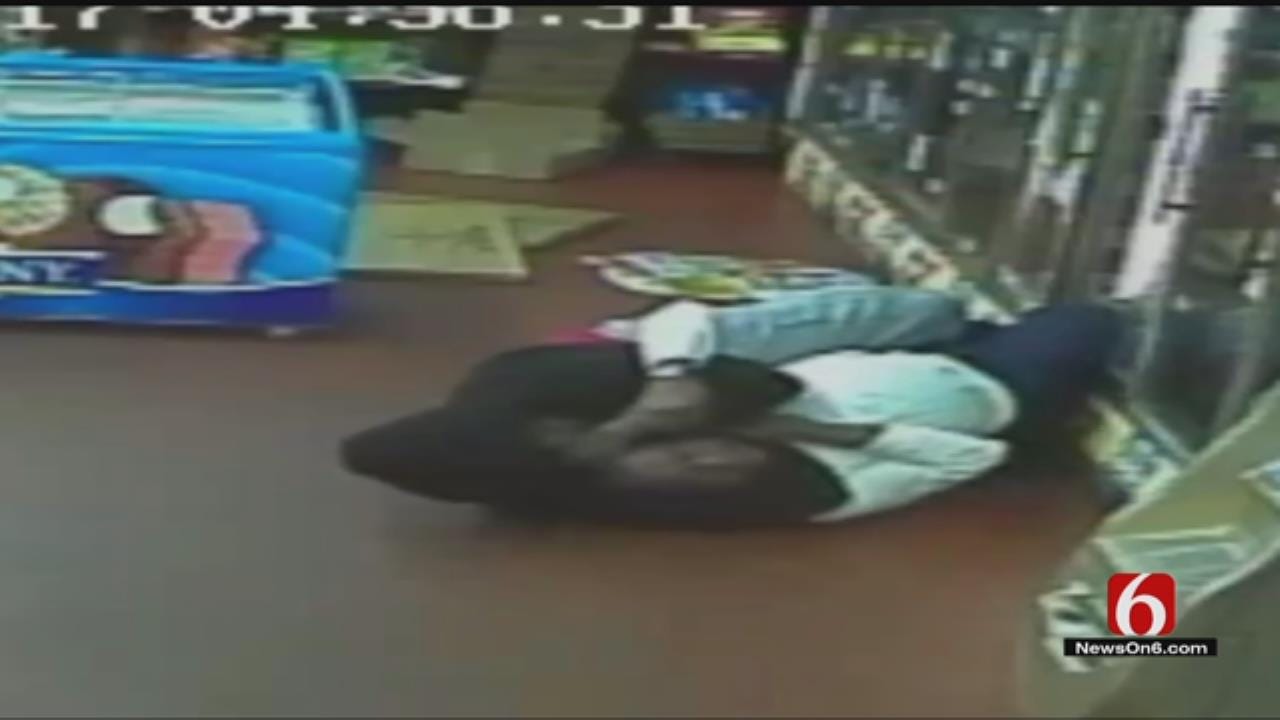 Tulsa Police Search For Suspects In Violent Store Robbery