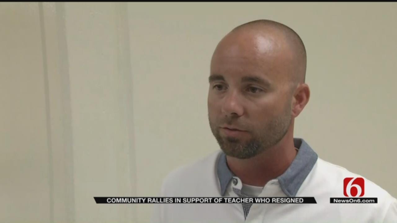 Green Country Parents Show Support For Teacher After Resignation