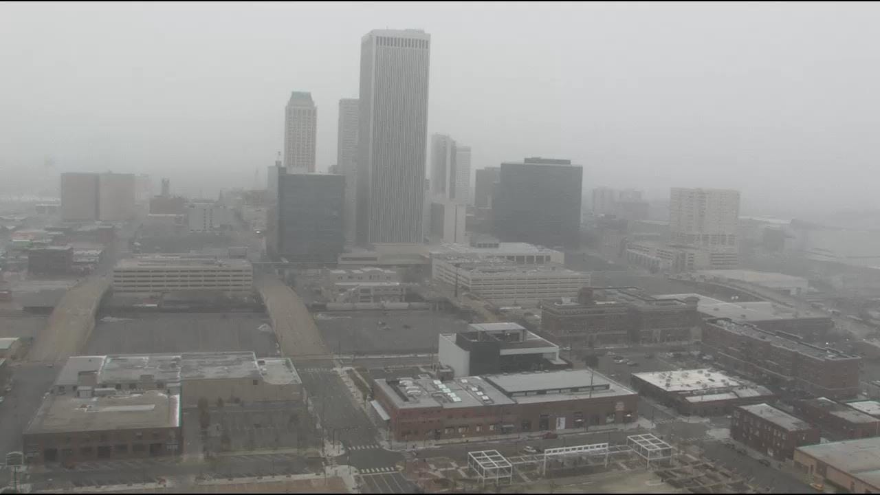 WEB EXTRA: Snow Falling In Downtown Tulsa
